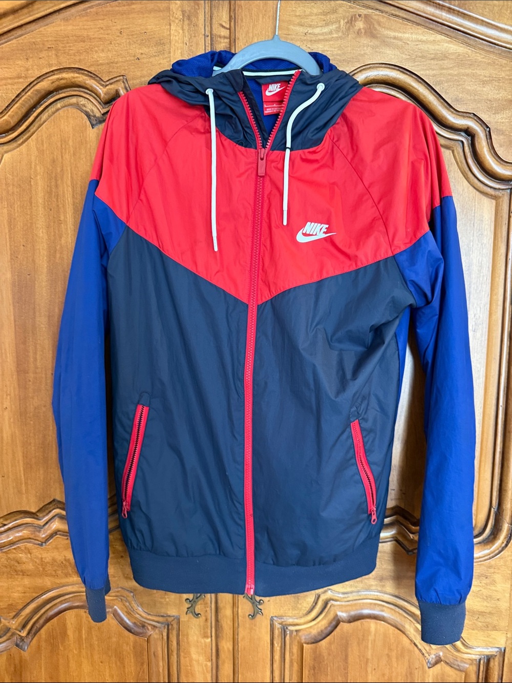 Nike Red Navy Blue Colorblock Hooded Windbreaker
